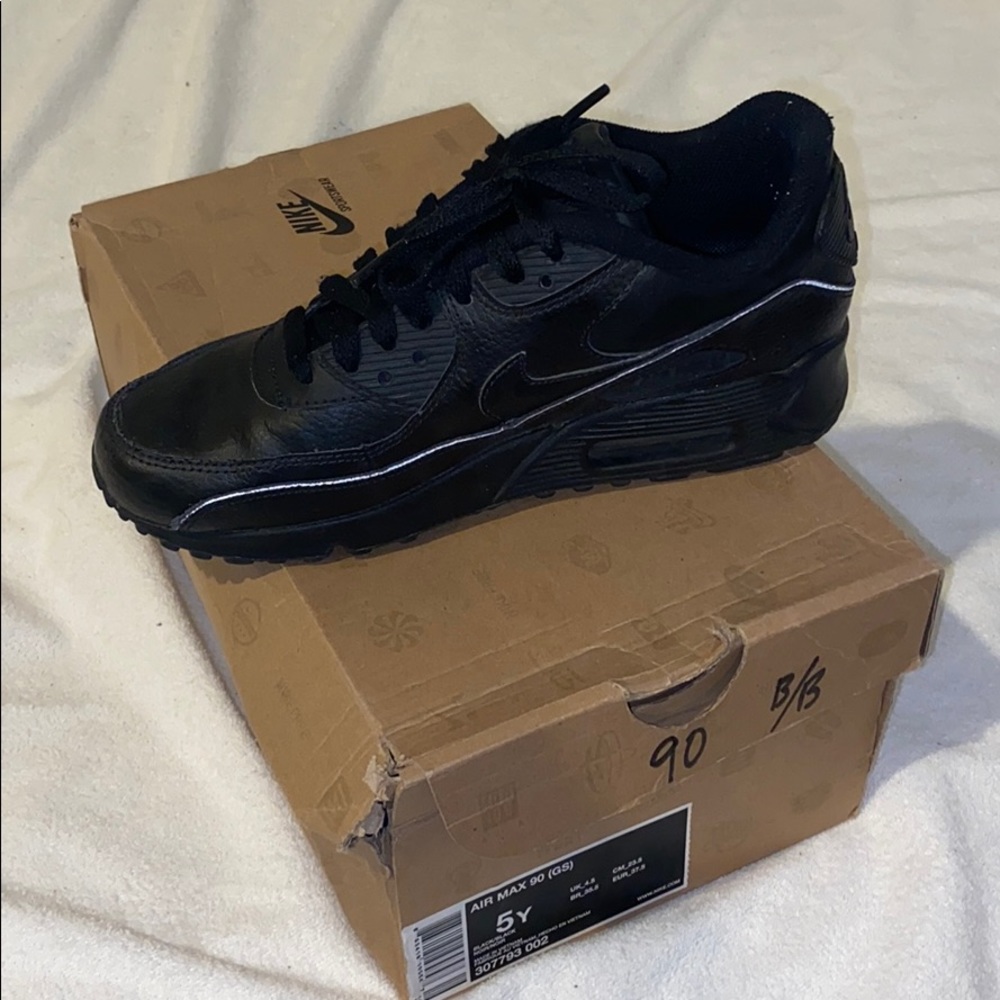 All black reflective air max 90’s